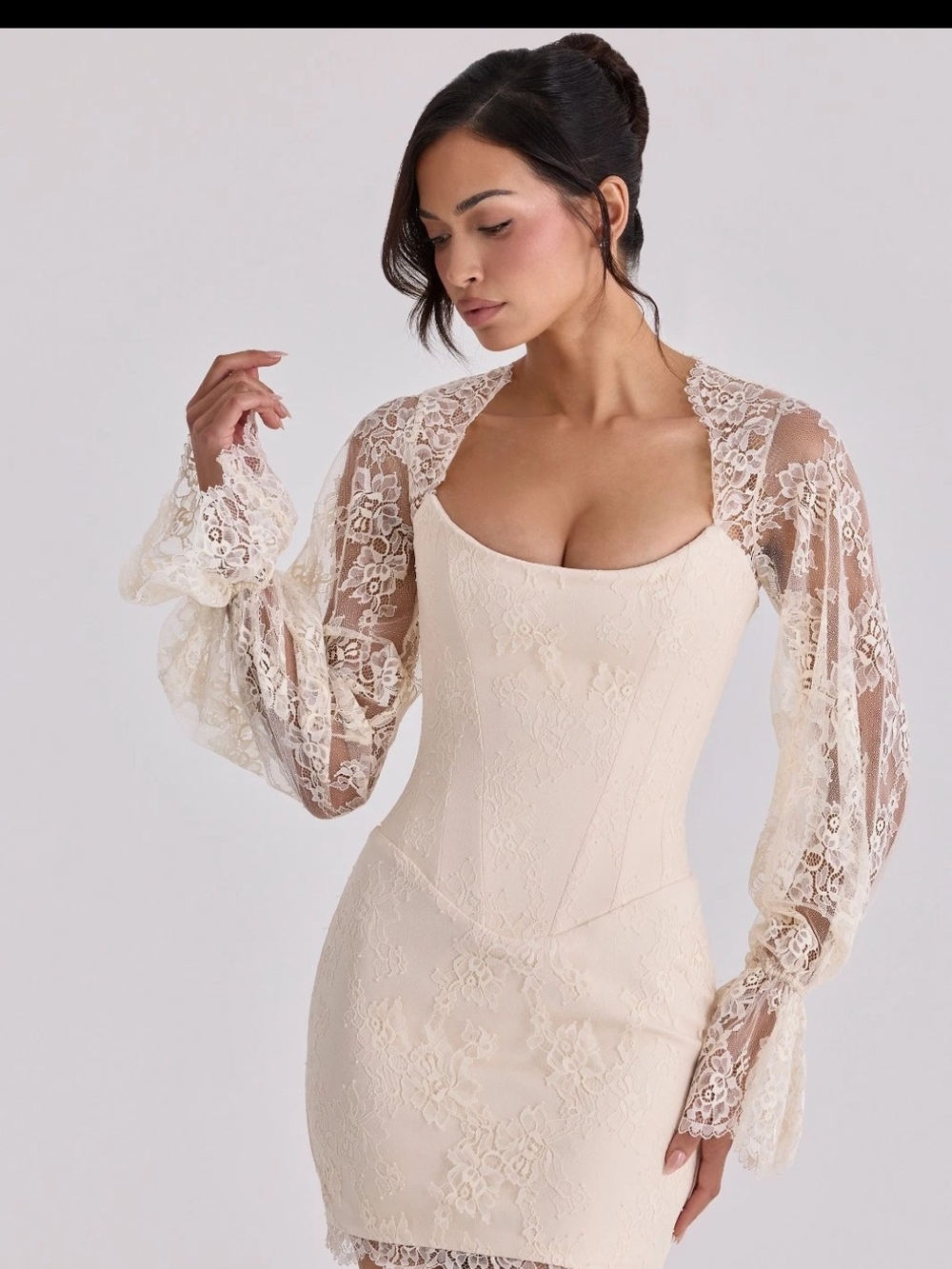 Aliana House Of CB Ivory Lace Sleeve Dress - Picture 4 of 14